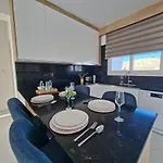 Chic Blue With Terrace *