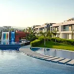 Chic Blue With Terrace Apartment