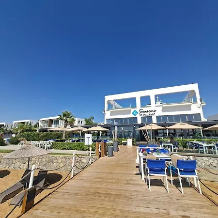 Chic Blue With Terrace Apartment Paralimni