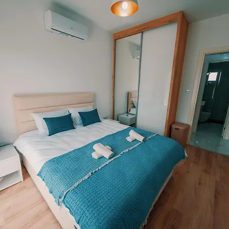 Apartment Chic Blue With Terrace Paralimni
