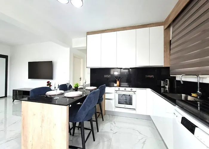 Chic Blue With Terrace شقة