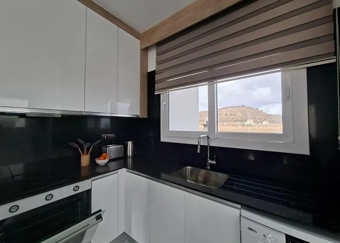 Chic Blue With Terrace شقة *