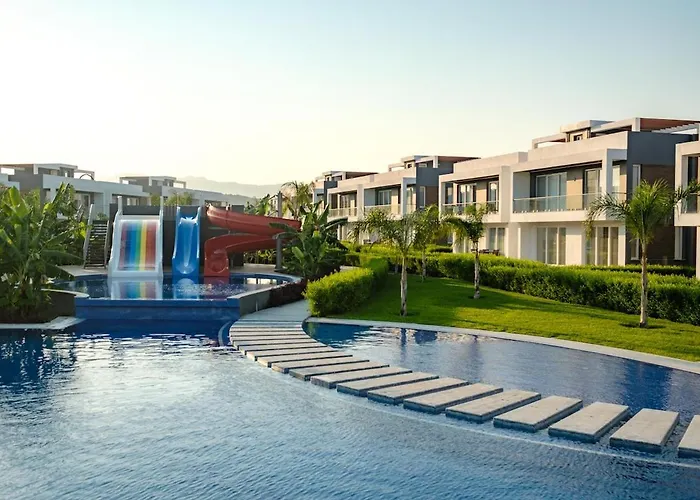 Chic Blue With Terrace شقة